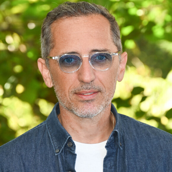 Gad Elmaleh au photocall du film "Reste un peu" lors du 15ème festival du film francophone de Angoulême, France. © Coadic Guirec/Bestimage 