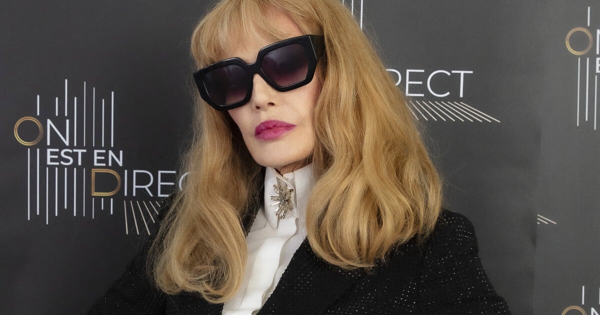 Arielle Dombasle mène la grande vie... cette lubie très coûteuse qu'elle impose à son personnel Arielle Dombasle mène la grande vie... cette lubie très coûteuse qu'elle impose à son personnel