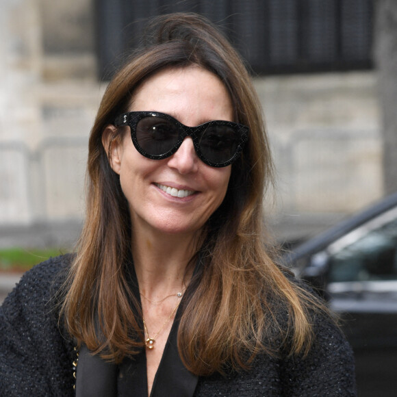 Exclusif - Elsa Zylberstein - Arrivées à l'enregistrement de l'émission "Vivement Dimanche" au Studio Gabriel à Paris, diffusée le 9 octobre 2022 sur France 3. Paris le 5 octobre 2022. © Giancarlo Gorassini / Bestimage