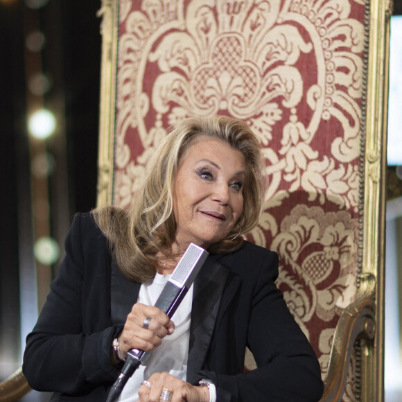 Exclusif - Sheila - Tournage de l'émission "La Fine Equipe de Pierre Palmade", diffusée le 25 juin 2022 sur France 2 © Cyril Moreau-Tiziano Da Silva / Bestimage