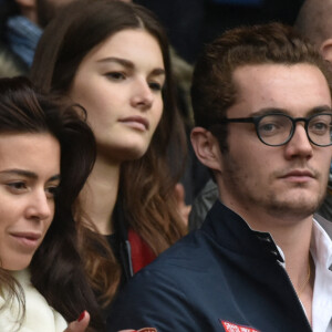 Louis Sarkozy et sa nouvelle compagne, Natali, une musicienne - Célébrités dans les tribunes du parc des princes lors du match de football de ligue 1 PSG-Bastia le 6 mai 2017. 