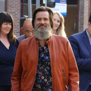 Jim Carrey, avec une énorme barbe, arrive à la première de la série "I'm Dying Up Here" à Los Angeles le 31 mai 2017.
