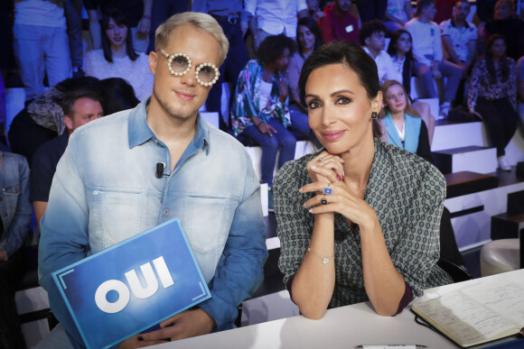 Exclusif - Guillaume Genton, Géraldine Maillet - Sur le plateau de l'émission TPMP (Touche Pas à Mon Poste) présentée en direct par C.Hanouna et diffusée sur C8 - Paris le 06/10/2022 - © Jack Tribeca / Bestimage 