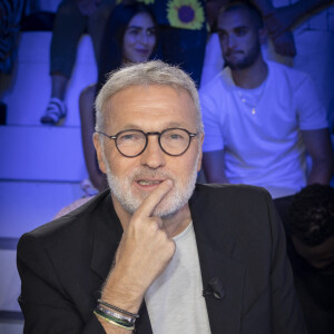 Laurent Ruquier sur le plateau de l'émission Touche pas à mon poste (TPMP) diffusée en direct sur C8 et présentée par C.Hanouna. © Jack Tribeca / Bestimage.