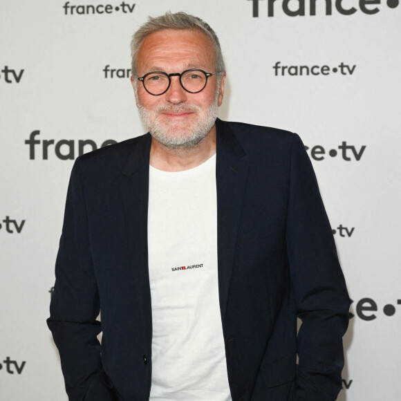 Laurent Ruquier au photocall pour la conférence de presse de rentrée de France TV à la Grande Halle de la Villette à Paris, France, le 6 juillet 2022. © Coadic Guirec/Bestimage.