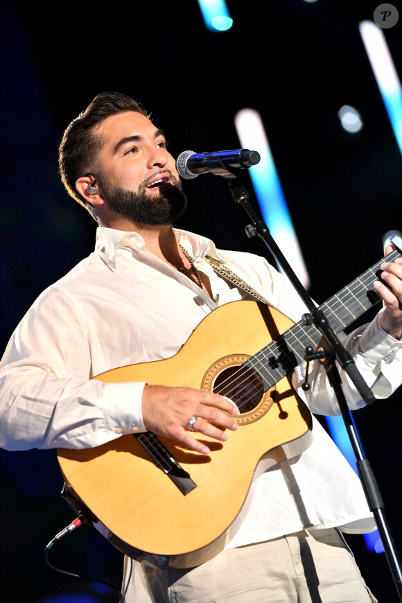 Kendji Girac - Enregistrement de l'émission "La Chanson de l'Année 2022" à Toulon, diffusée le 4 juin sur TF1. © Bruno Bebert / Bestimage.