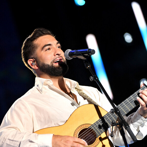 Kendji Girac - Enregistrement de l'émission "La Chanson de l'Année 2022" à Toulon, diffusée le 4 juin sur TF1. © Bruno Bebert / Bestimage.