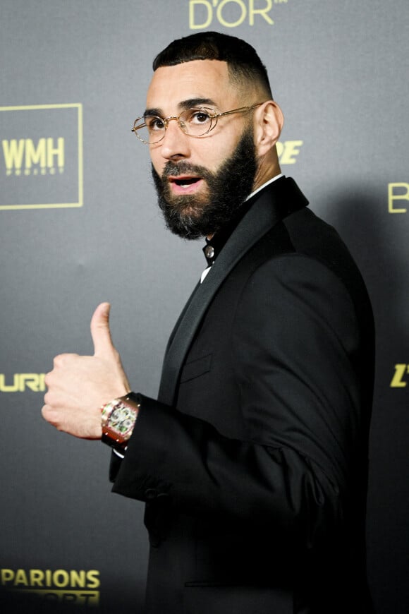 Karim Benzema - Photocall de la 66ème cérémonie du Ballon d'Or au Théâtre du Chatelet à Paris le 17 octobre 2022.