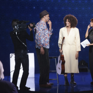 Exclusif - Yannick Noah, Stefi Celma, Faustine Bollaert - Surprises - Enregistrement de l'émission "La boîte à secrets 13", présentée par F.Bollaert, diffusée le 21 octobre sur France 3. © Jack Tribeca / Bestimage