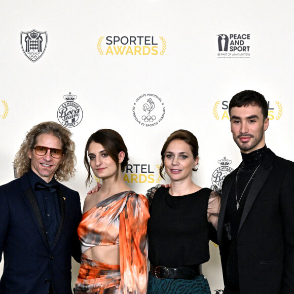 Gwendal Peizerat, Gabriella Papadakis, Nathalie Péchalat et Guillaume Cizeron durant la soirée des Sportel Awards au Grimaldi Forum à Monaco, le 24 octobre 2022. Placé sous la Présidence d'Honneur de S.A.S. le prince Albert II, SPORTEL Awards est une compétition internationale ayant pour but de récompenser les meilleures séquences sportives filmées de l'année écoulée. © Bruno Bebert/Bestimage