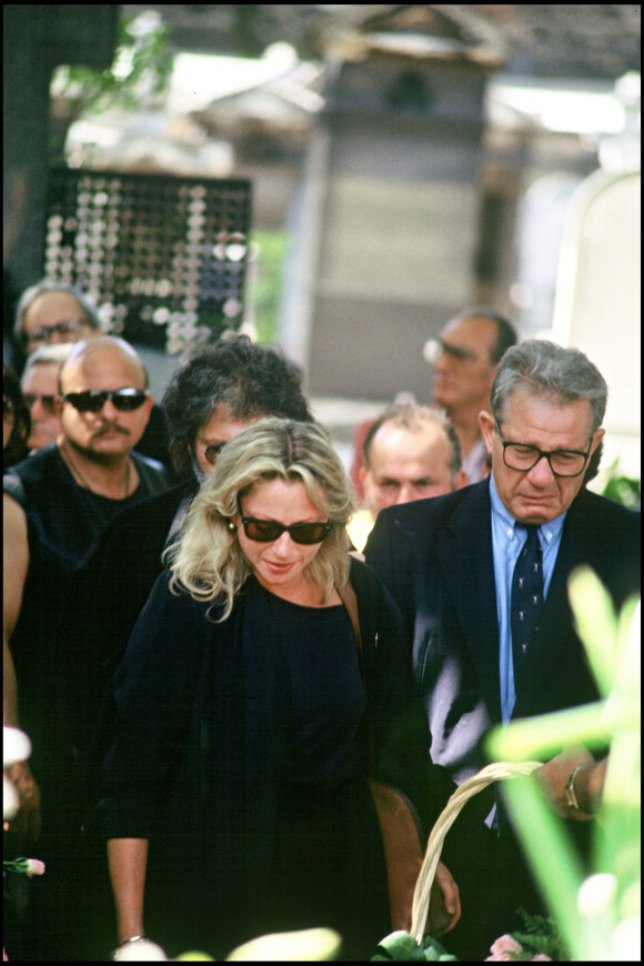 Véronique Sanson aux obsèques de Michel Berger en 1992. 