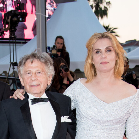 Info - Emmanuelle Seigner défend son mari Roman Polanski dans l'émission "Sept à Huit" alors que sort son livre autobiographique "Une vie incendiée" (éditions de l'Observatoire) - Roman Polanski et sa femme Emmanuelle Seigner - Descente des marches du film "D'Après une Histoire Vraie" lors du 70ème Festival International du Film de Cannes. Le 27 mai 2017. © Borde-Jacovides-Moreau / Bestimage