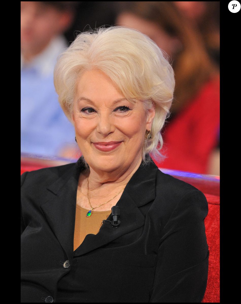 Bernadette Lafont, invitée de l'émission "Vivement Dimanche" © Guillaume Gaffiot /Bestimage