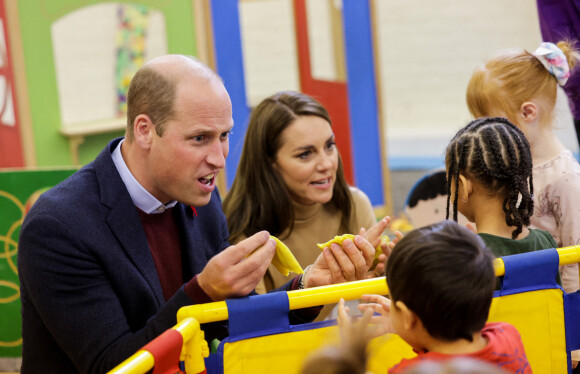Le prince William, prince de Galles, et Catherine (Kate) Middleton, princesse de Galles, rencontrent le personnel et les usagers des services du Rainbow Centre à Scarborough, le 3 novembre 2022.
