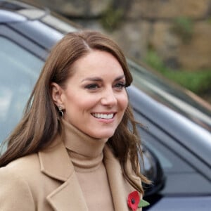 Le prince William, prince de Galles, et Catherine (Kate) Middleton, princesse de Galles, rencontrent le personnel et les usagers des services du Rainbow Centre à Scarborough, le 3 novembre 2022.