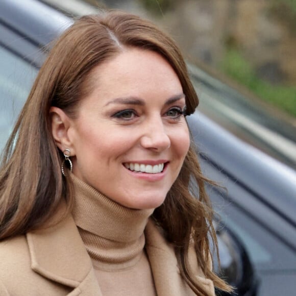 Le prince William, prince de Galles, et Catherine (Kate) Middleton, princesse de Galles, rencontrent le personnel et les usagers des services du Rainbow Centre à Scarborough, le 3 novembre 2022.