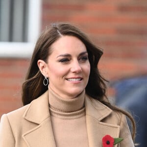 Le prince William, prince de Galles, et Catherine (Kate) Middleton, princesse de Galles, se rendent à Scarborough pour lancer un financement destiné à soutenir la santé mentale des jeunes, dans le cadre d'une collaboration dirigée par la Royal Foundation le 3 novembre 2022. 