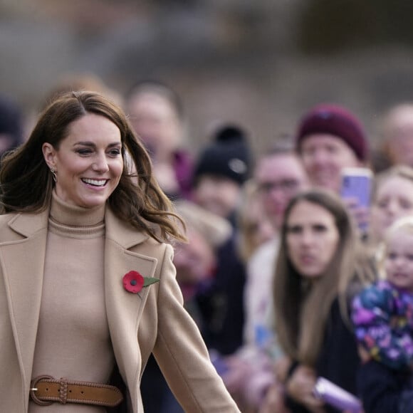 Le prince William, prince de Galles, et Catherine (Kate) Middleton, princesse de Galles, se rendent à Scarborough pour lancer un financement destiné à soutenir la santé mentale des jeunes, dans le cadre d'une collaboration dirigée par la Royal Foundation le 3 novembre 2022. 