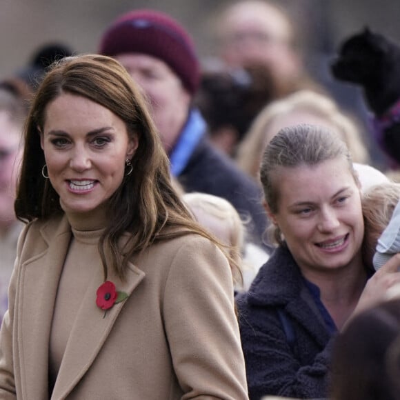 Le prince William, prince de Galles, et Catherine (Kate) Middleton, princesse de Galles, se rendent à Scarborough pour lancer un financement destiné à soutenir la santé mentale des jeunes, dans le cadre d'une collaboration dirigée par la Royal Foundation le 3 novembre 2022. 