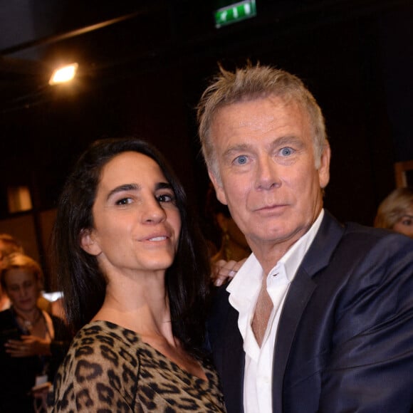 Exclusif - Franck Dubosc et sa femme Danièle - Cérémonie de la première édition "Les Coups de Coeur DAPAT" au théâtre Marigny à Paris le 27 septembre 2021. Le fonds de dotation DAPAT à pour mission prioritaire de lutter contre l'exclusion, l'isolement et la pauvreté des femmes en détresse et des mères SDF. Plus globalement, il entend favoriser l'insertion sociale et professionnelle ainsi que l'autonomie et la dignité de ces personnes, en proposant un parcours complet d'accompagnement pour la réinsertion dans la société et sur le marché du travail. © Rachid Bellak/Bestimage 