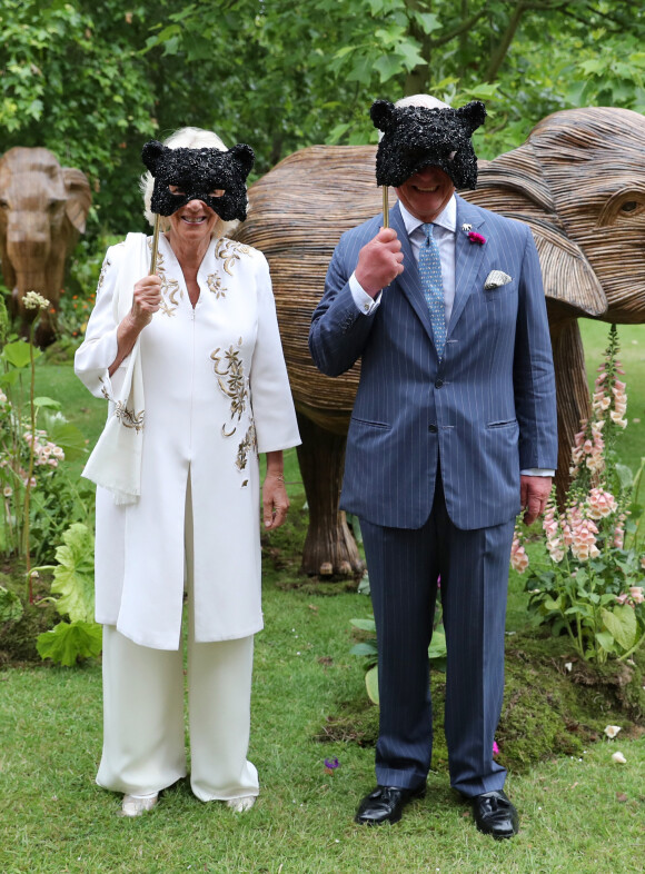 Le prince Charles, prince de Galles, et Camilla Parker Bowles, duchesse de Cornouailles lors de la réception de l'Animal Ball organisée par l'ONG "Elephant Family" à la Clarence House.