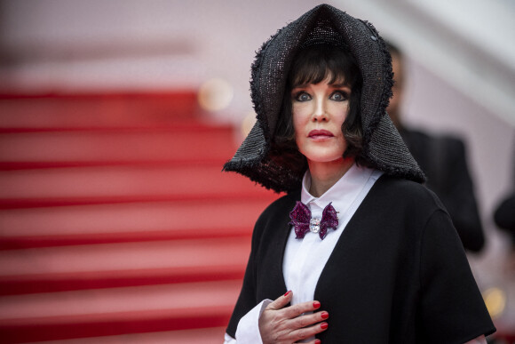 Isabelle Adjani - Montée des marches du film « Les Amandiers » lors du 75ème Festival International du Film de Cannes. Le 22 mai 2022 © Cyril Moreau / Bestimage