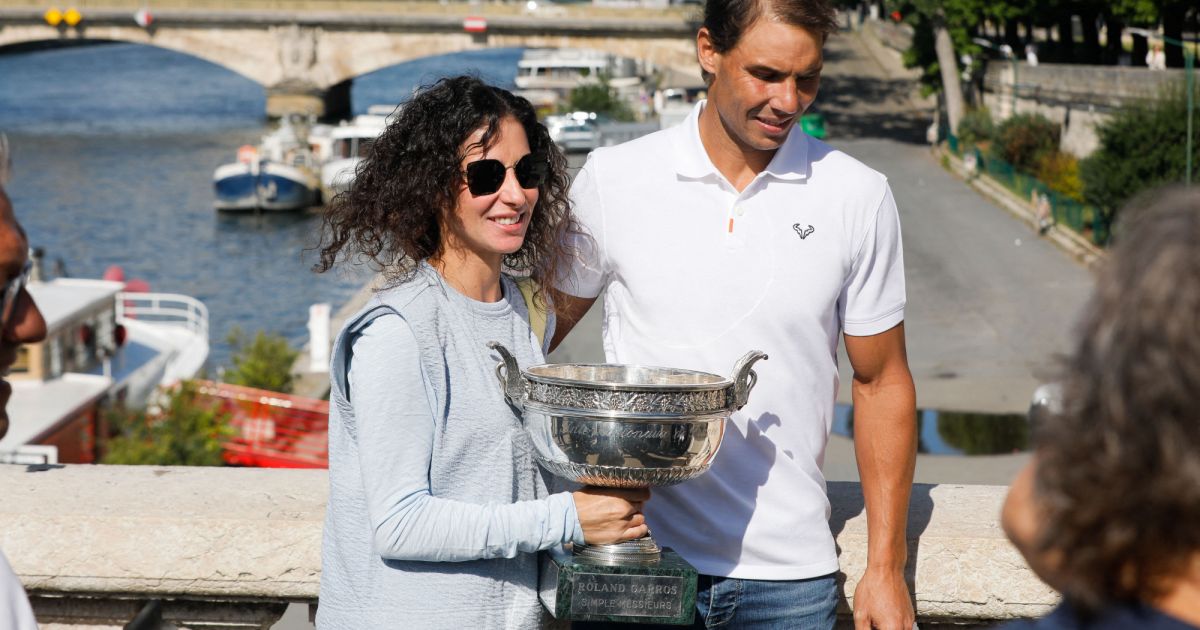 Rafael Nadal Et Sa Femme Xisca Perello - Rafael Nadal Pose Avec La ...