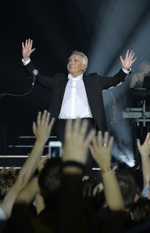 Michel Sardou en concert a l'Olympia a Paris le 7 juin 2013.