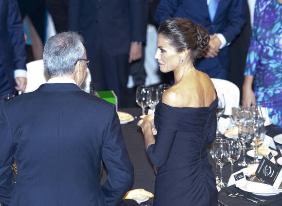 Le roi Felipe VI et la reine Letizia d'Espagne - 35e édition de la cérémonie des Macael Awards au bâtiment multifonctionnel de Macael. Le 11 novembre 2022.
