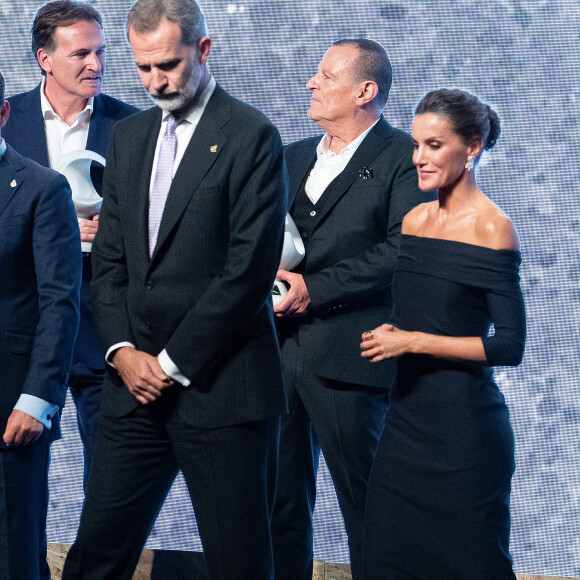 Le roi Felipe VI et la reine Letizia d'Espagne - 35e édition de la cérémonie des Macael Awards au bâtiment multifonctionnel de Macael. Le 11 novembre 2022.