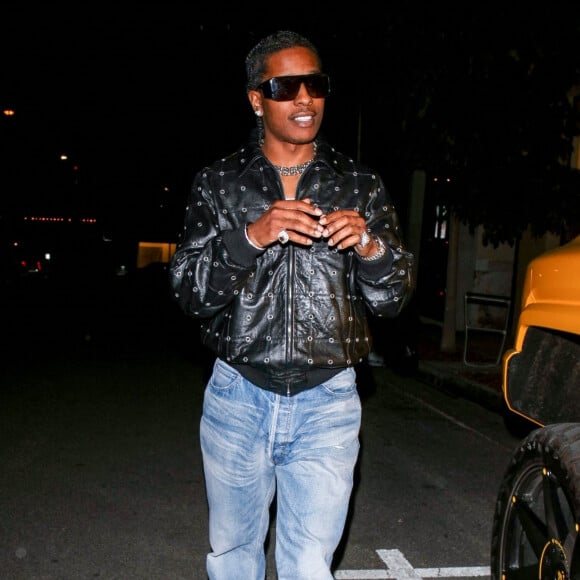 Exclusif - Rihanna et son compagnon ASAP Rocky profitent d'une soirée romantique au restaurant Issima à West Hollywood, Los Angeles, le 10 novembre 2022.