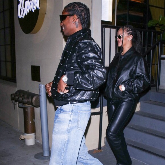 Exclusif - Rihanna et son compagnon ASAP Rocky profitent d'une soirée romantique au restaurant Issima à West Hollywood, Los Angeles, le 10 novembre 2022.