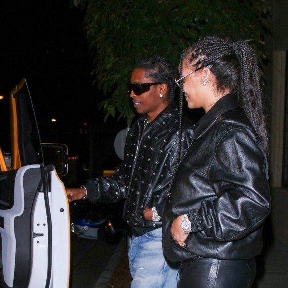 Exclusif - Rihanna et son compagnon ASAP Rocky profitent d'une soirée romantique au restaurant Issima à West Hollywood, Los Angeles, le 10 novembre 2022.