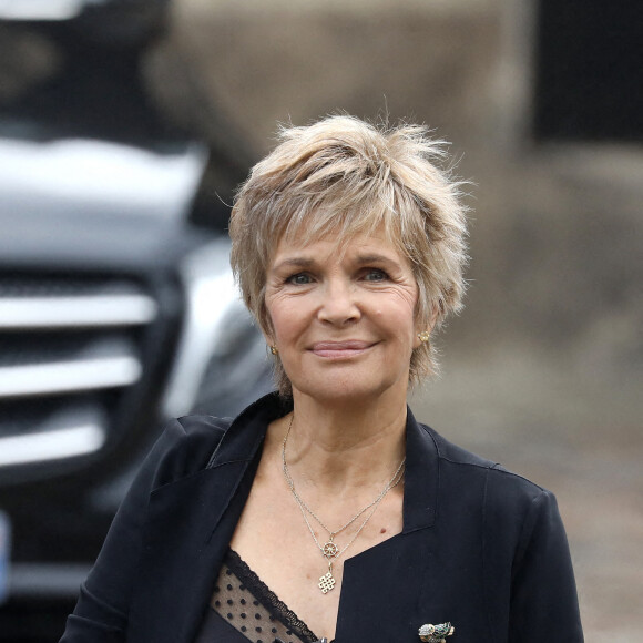 Véronique Jannot a évoqué son ex-compagnon, un chanteur français très célèbre