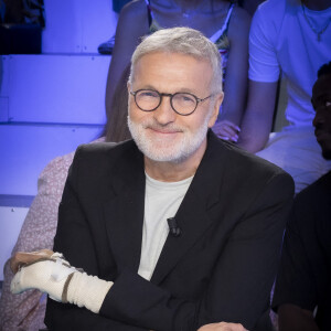 Exclusif - Laurent Ruquier sur le plateau de l'émission Touche pas à mon poste (TPMP) diffusée en direct sur C8 et présentée par C.Hanouna. © Jack Tribeca / Bestimage