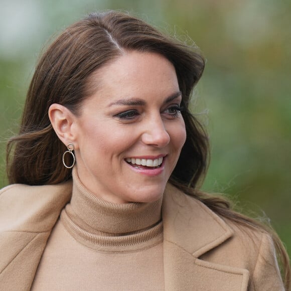 Le prince William, prince de Galles, et Catherine (Kate) Middleton, princesse de Galles, se rendent à Scarborough pour lancer un financement destiné à soutenir la santé mentale des jeunes, dans le cadre d'une collaboration dirigée par la Royal Foundation le 3 novembre 2022. 