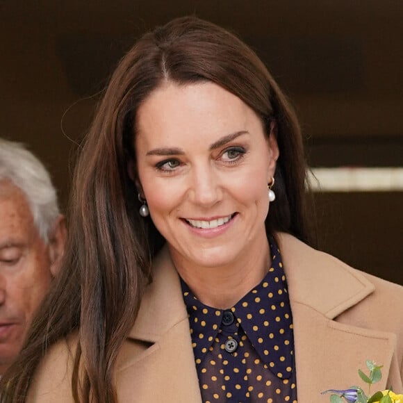 Catherine (Kate) Middleton, princesse de Galles, en visite au centre communautaire ukrainien de Reading, le 17 novembre 2022. Elle y rencontre des familles ukrainiennes pour en savoir plus sur le soutien que le centre apporte à ceux qui arrivent au Royaume-Uni à la suite du conflit en Ukraine. 