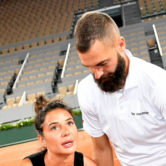 Benoît Paire et sa compagne Julie Bertin - Benoît Paire, Gaël Monfils, Domingo (Pierre Alexis Bizot) et Zerator (Adrien Nougaret) deux streamers se rencontrent lors d'un match de tennis à Roland Garros, Paris le 18 septembre 2021. © Veeren/Bestimage 