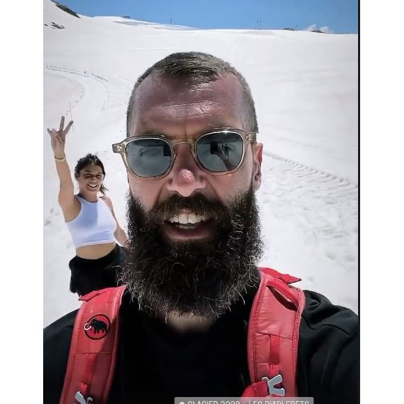 Benoît Paire en vacances à la montagne avec Julie Bertin (La Villa des coeurs brisés) - Instagram