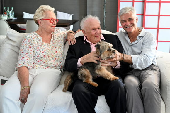 Exclusif - Rendez-vous avec Philippe Bouvard et sa femme Colette à leur domicile à Cannes pour une interview avec Cyril Viguier pour TV5 Monde