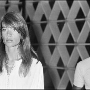 Archives - Françoise Hardy et Jean-Marie Périer lors d'une soirée.