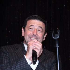 Exclusif - Patrick Bruel - Soirée du 100ème anniversaire du restaurant "Le Boeuf sur le Toit" à Paris le 15 novembre 2022. Lieu mythique du jazz à la vaste salle Art déco élégante, pour une cuisine française revisitée et de saison. © Rachid Bellak/Bestimage 