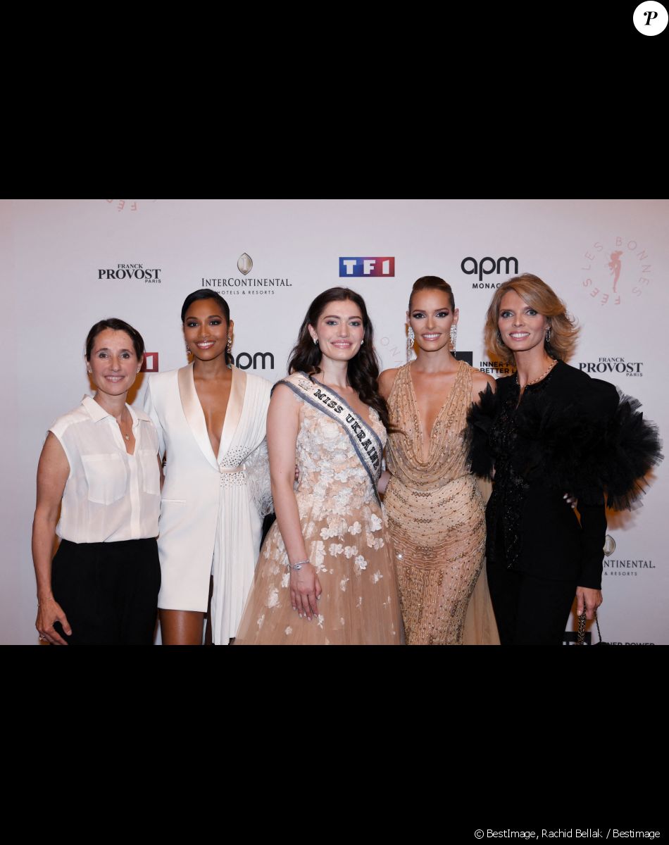 Semi Exclusif - Alexia Laroche-Joubert, présidente du comité miss France, Clémence Botino, miss France 2020, Elizaveta Yastremskaya, miss Ukraine Universe 2020, Maëva Coucke, miss France 2018 et Sylvie Tellier lors du gala de l'association "Les bonnes fées" à l'InterContinental Paris le 14 juin 2022. © Rachid Bellak / Bestimage