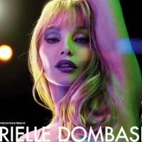 EXCLU : Arielle Dombasle métamorphosée en Madonna... irradie l'affiche de son nouveau spectacle !