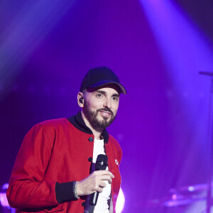 Christophe Willem - Concert de la 10ème édition de la soirée "Leurs voix pour l'espoir" au profit de la recherche contre le cancer du pancréas (fondation ARCAD) à l'Olympia à Paris le 17 octobre 2022. © Pierre Perusseau / M. Ausset-Lacroix / Bestimage.