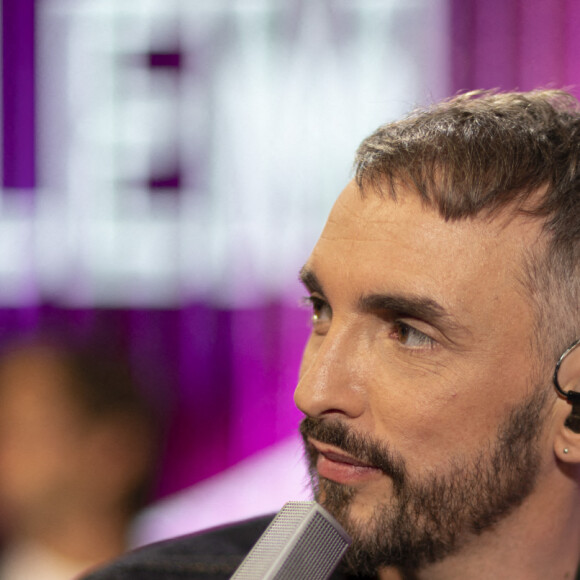 Christophe Willem - Tournage de l'émission "La Fine Equipe de Pierre Palmade", diffusée le 25 juin sur France 2 © Cyril Moreau-Tiziano Da Silva / Bestimage.