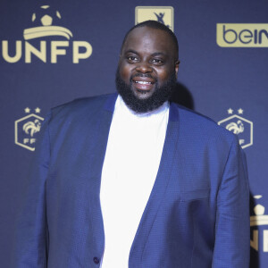 Issa Doumbia au photocall de la cérémonie des trophées UNFP (Union nationale des footballeurs professionnels) au Pavillon d'Armenonville à Paris, France.