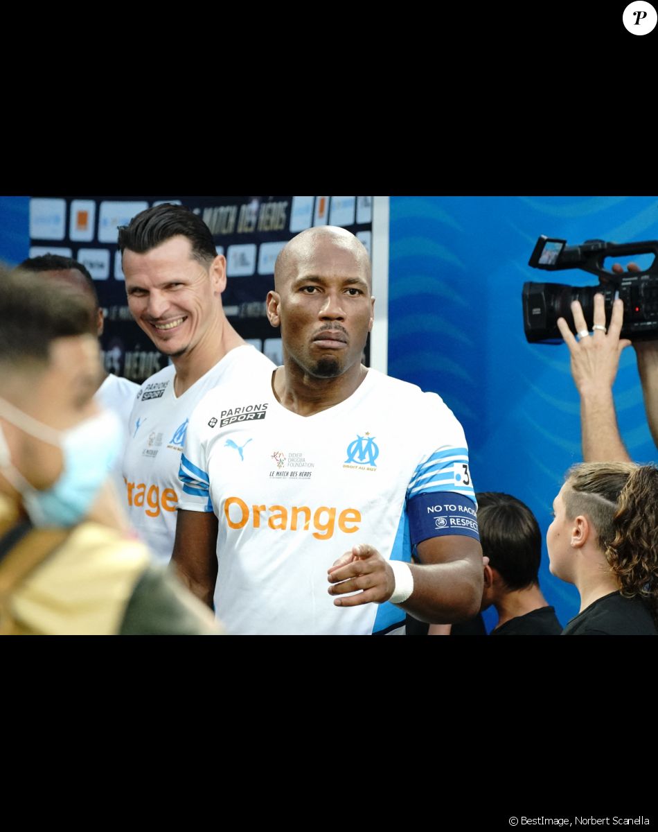 Didier Drogba (OM Legends) - Match des héros entre l'équipe OM Legends et l'équipe UNICEF au stade Orange Velodrome à Marseille le 13 octobre 2021. Soutenu par la Fondation D. Drogba, Orange et l'Olympique de Marseille, l'Unicef a organisé cette rencontre afin de financer un projet d'accès à l'éducation en Côte d'Ivoire. La Team OM de légende s'impose 7-4 au stade Vélodrome face à la Team Unicef. © Norbert Scanella/Panoramic /Bestimage
