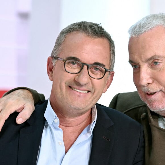 Exclusif - Christophe Dechavanne et Bernard Lavilliers - Enregistrement de l'émission Vivement dimanche prochain au studio Gabriel, présentée par Michel Drucker et diffusée sur France 2 le 3 avril 2022. © Guillaume Gaffiot / Bestimage