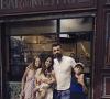 Fabienne Carat sur le plateau de "Plus belle la vie" avec sa fille Celeste, son compagnon Alain (Mariés au premier regard) et les deux enfants de ce dernier - Instagram